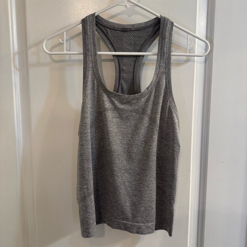 Lululemon Swiftly Tech Racerback 2.0 *Race Length
Heathered Grey